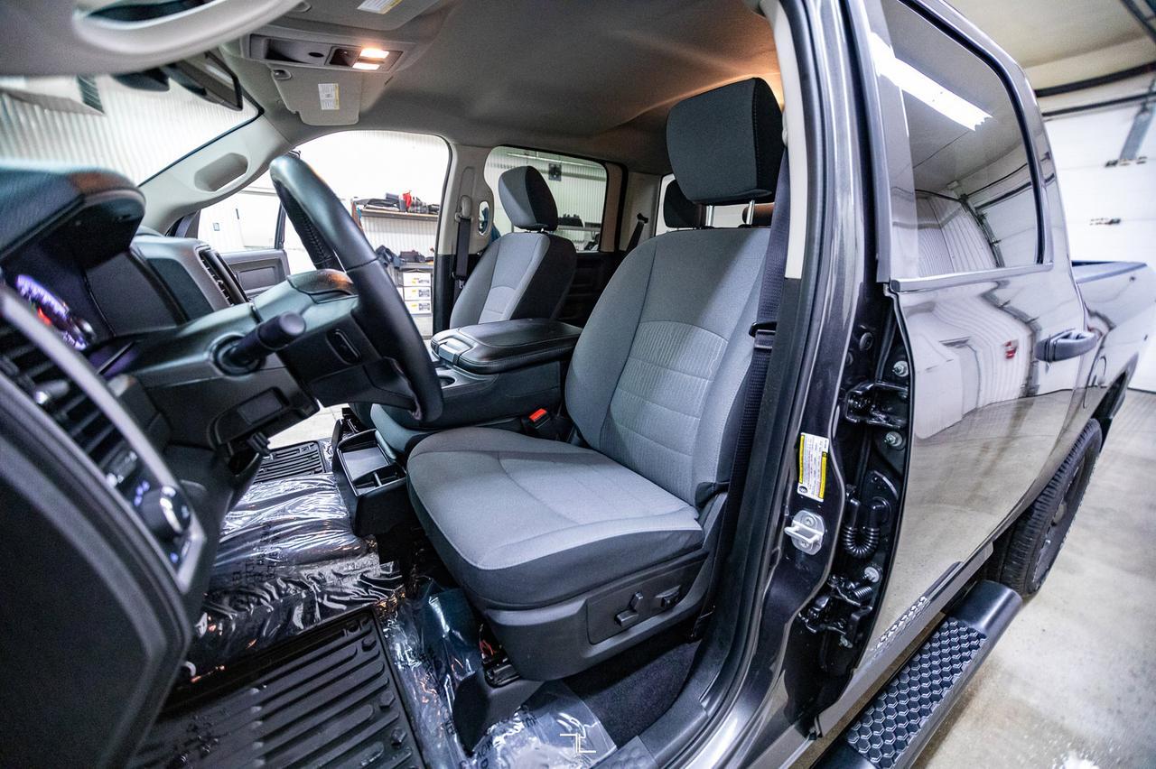 2022 Ram 1500 Classic 4x4 Crew Cab Express BCam Red Deer AB