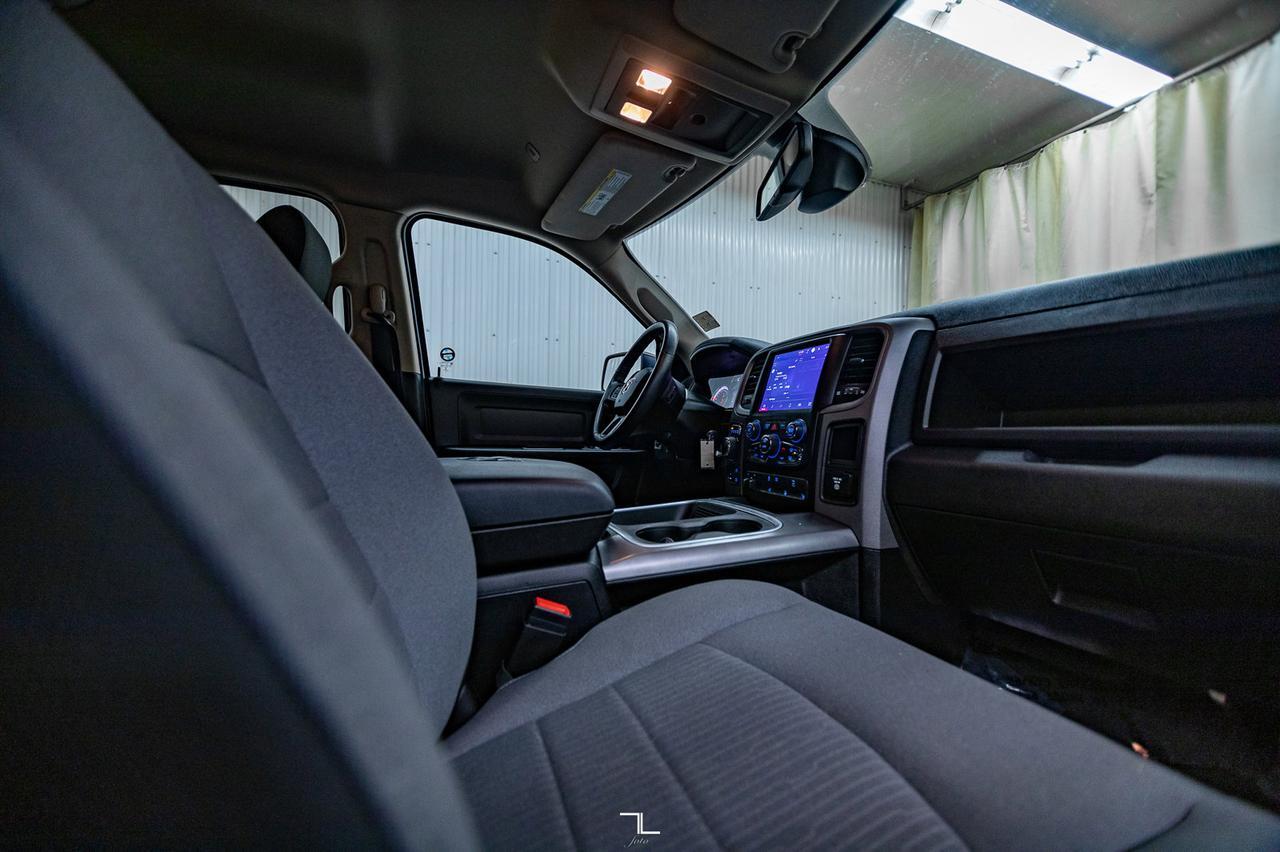 2022 Ram 1500 Classic 4x4 Crew Cab Express BCam Red Deer AB