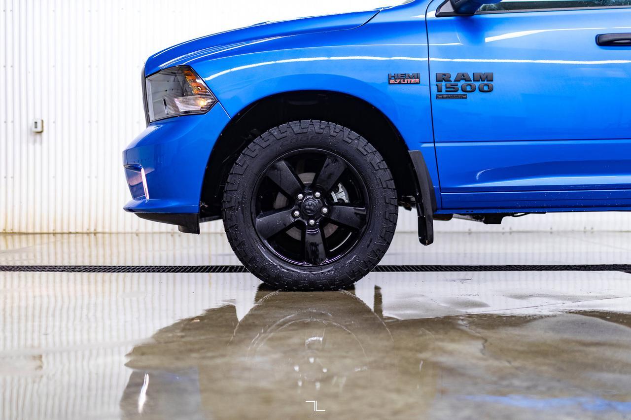 2022 Ram 1500 Classic 4x4 Crew Cab Express BCam Red Deer AB