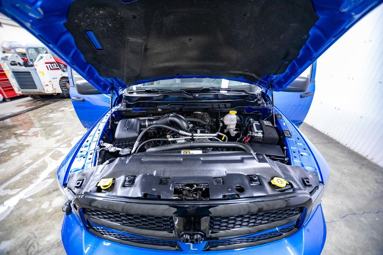 2022 Ram 1500 Classic 4x4 Crew Cab Express BCam Red Deer AB