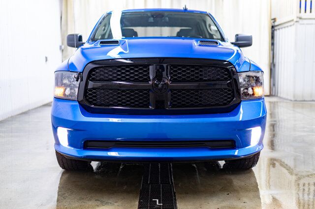 2022 Ram 1500 Classic 4x4 Crew Cab Express BCam Red Deer AB