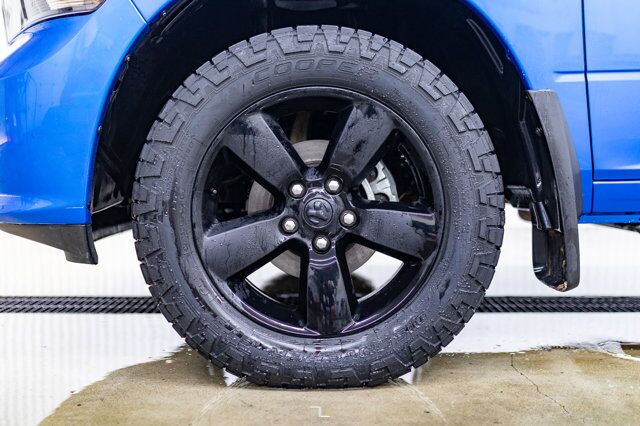 2022 Ram 1500 Classic 4x4 Crew Cab Express BCam Red Deer AB