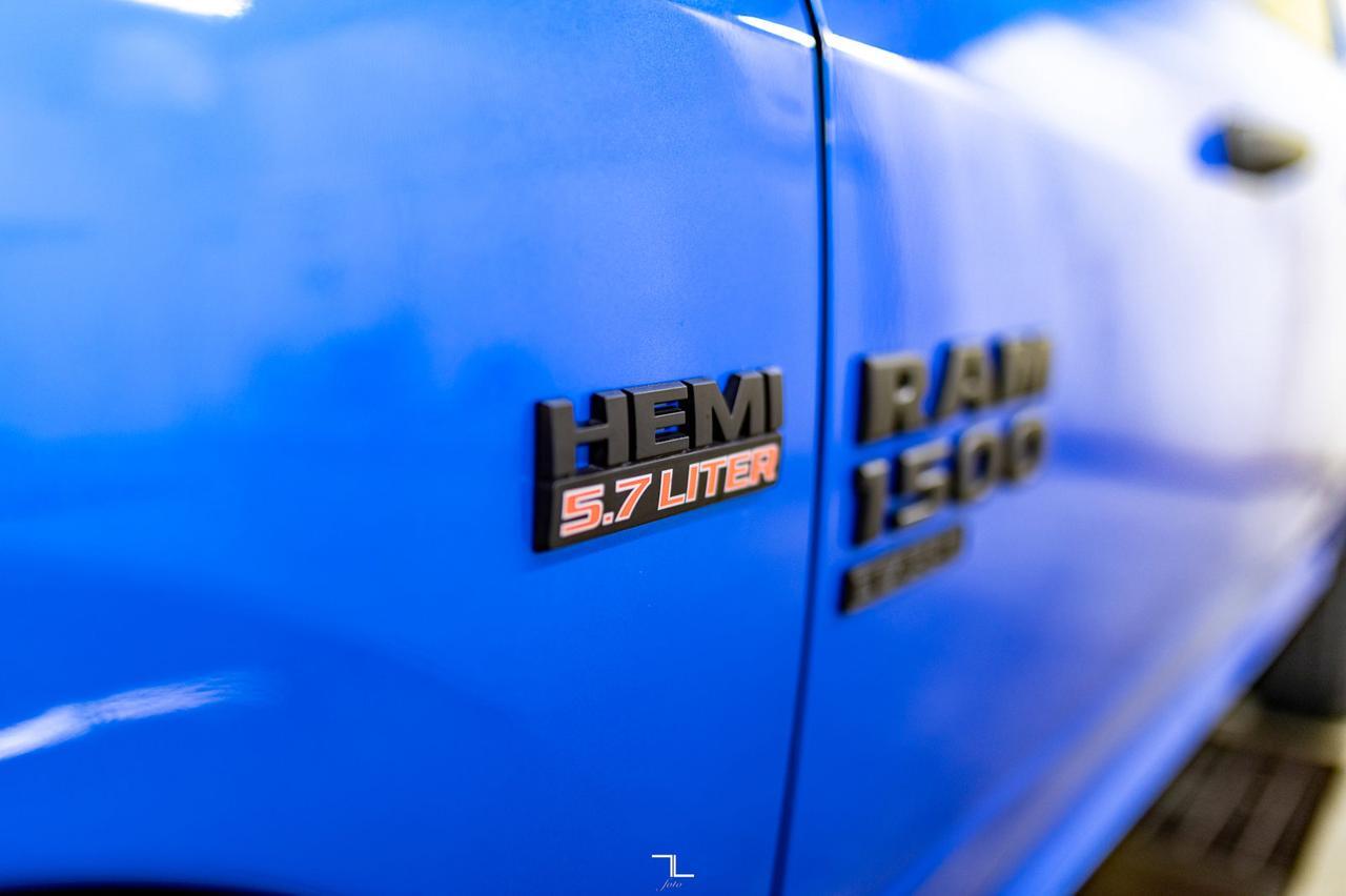 2022 Ram 1500 Classic 4x4 Crew Cab Express Night BCam Red Deer AB