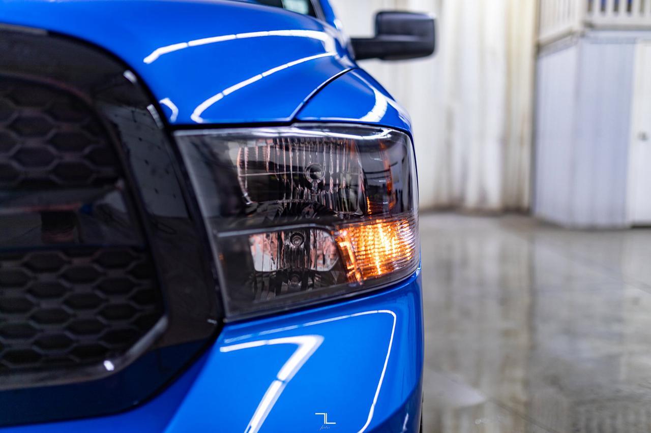 2022 Ram 1500 Classic 4x4 Crew Cab Express Night BCam Red Deer AB