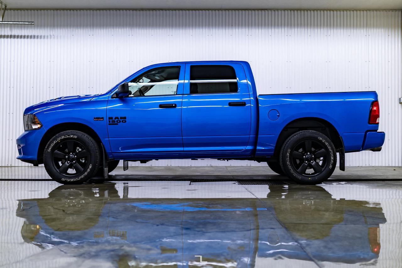2022 Ram 1500 Classic 4x4 Crew Cab Express Night BCam Red Deer AB