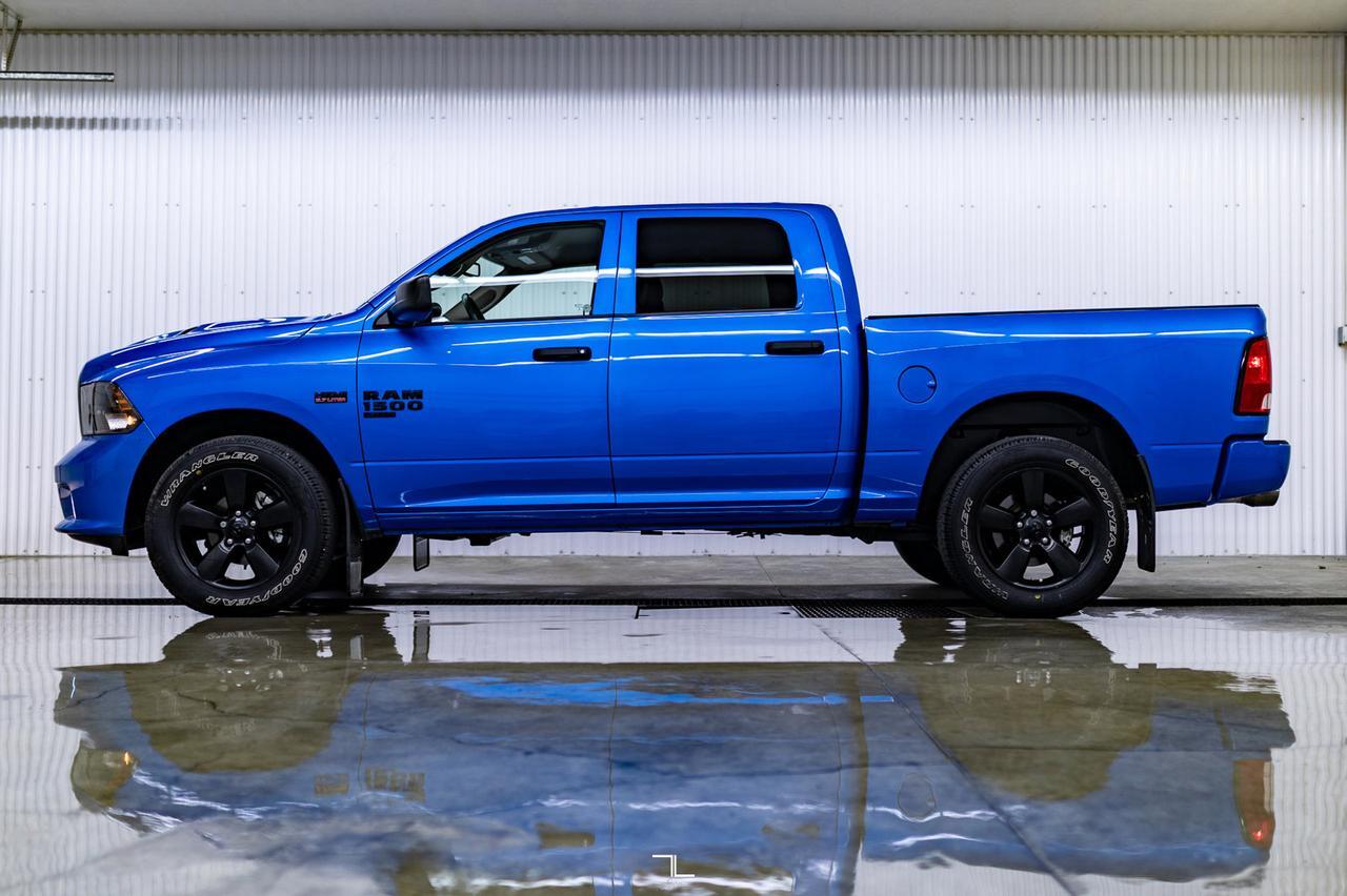 2022 Ram 1500 Classic 4x4 Crew Cab Express Night BCam Red Deer AB