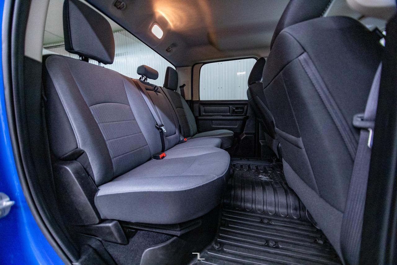 2022 Ram 1500 Classic 4x4 Crew Cab Express Night BCam Red Deer AB