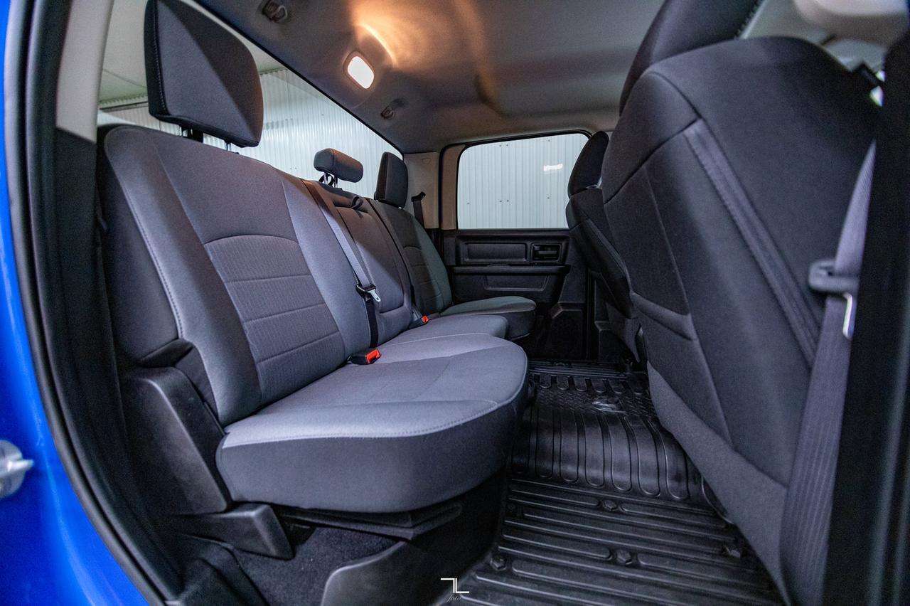 2022 Ram 1500 Classic 4x4 Crew Cab Express Night BCam Red Deer AB