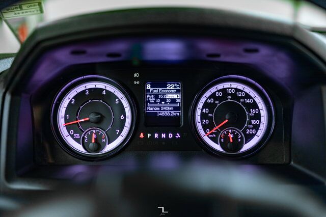 2022 Ram 1500 Classic 4x4 Crew Cab Express Night BCam Red Deer AB