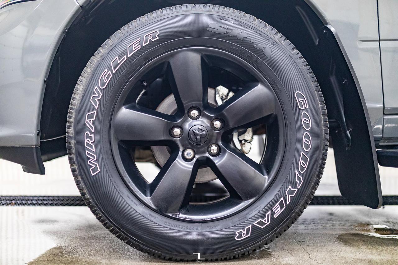 2022 Ram 1500 Classic 4x4 Crew Cab Express PSeat BCam Red Deer AB