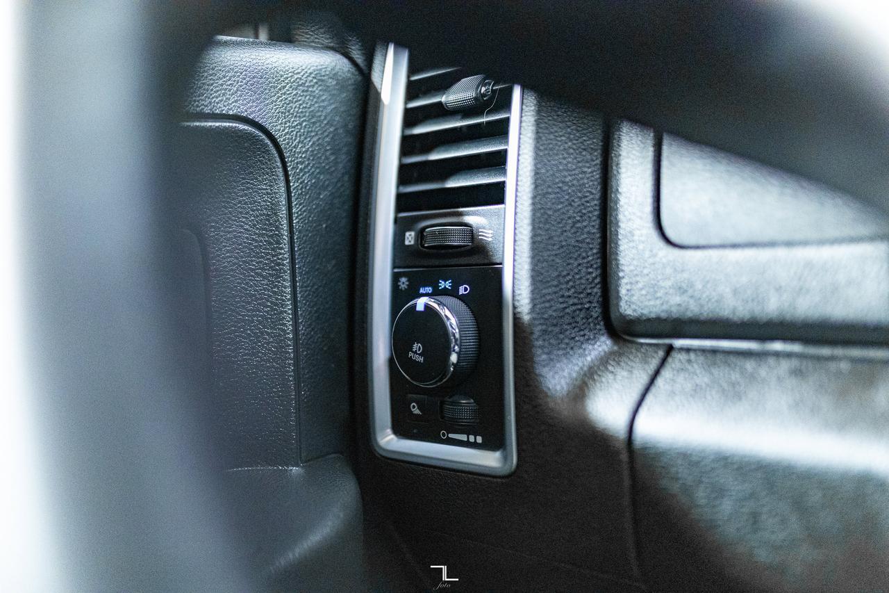 2022 Ram 1500 Classic 4x4 Crew Cab Express PSeat BCam Red Deer AB