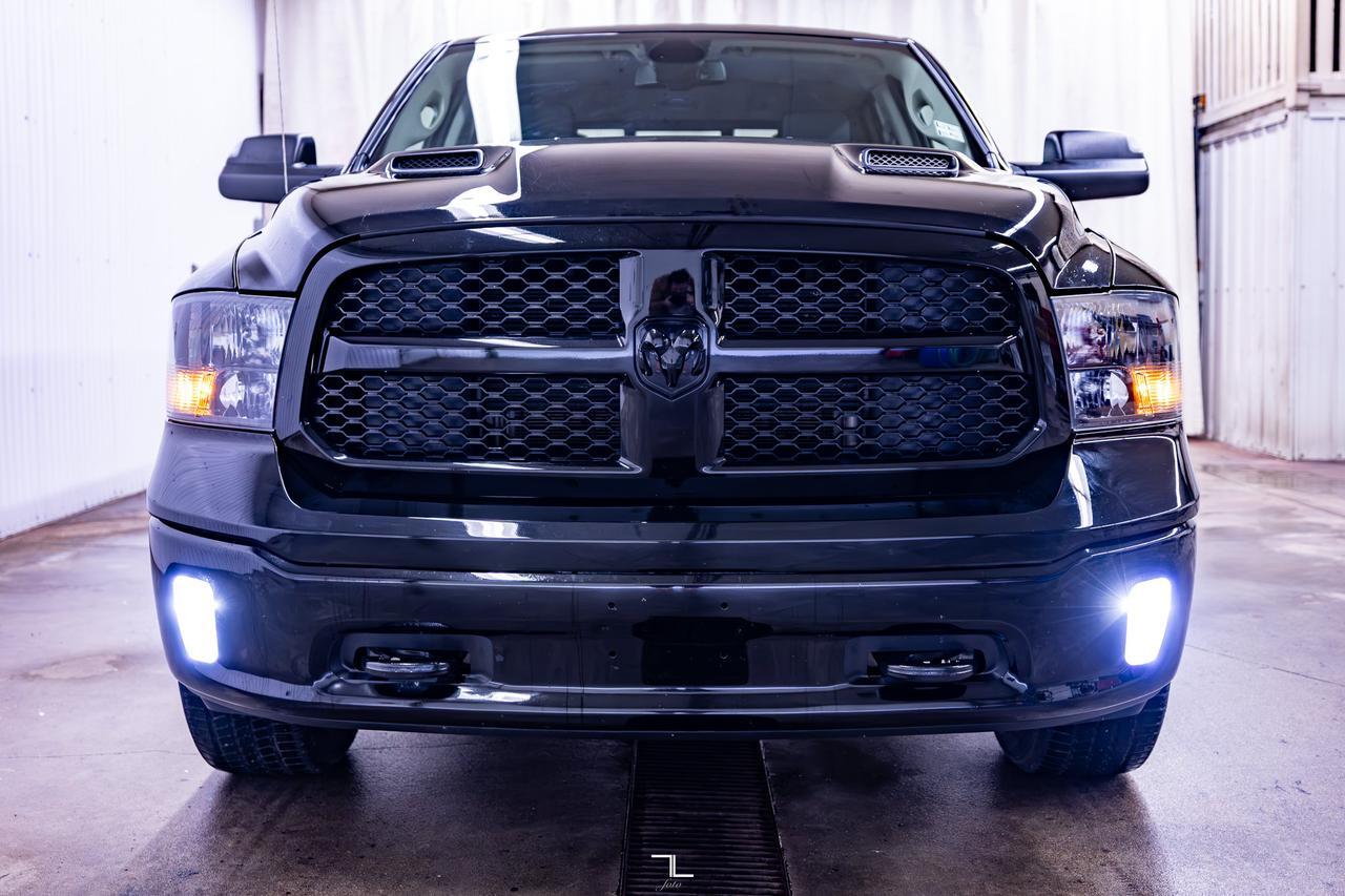 2022 Ram 1500 Classic 4x4 Crew Cab SLT Nav BCam Red Deer AB