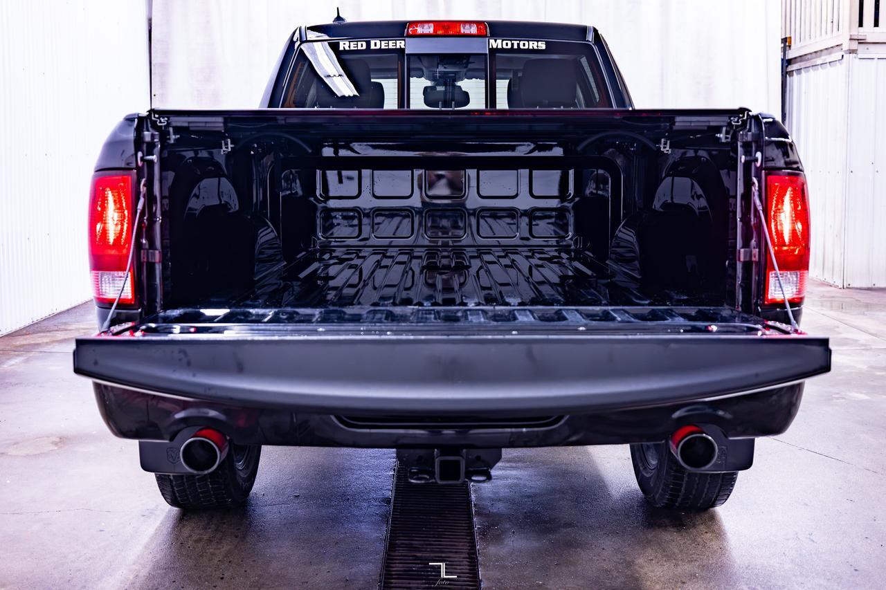 2022 Ram 1500 Classic 4x4 Crew Cab SLT Nav BCam Red Deer AB