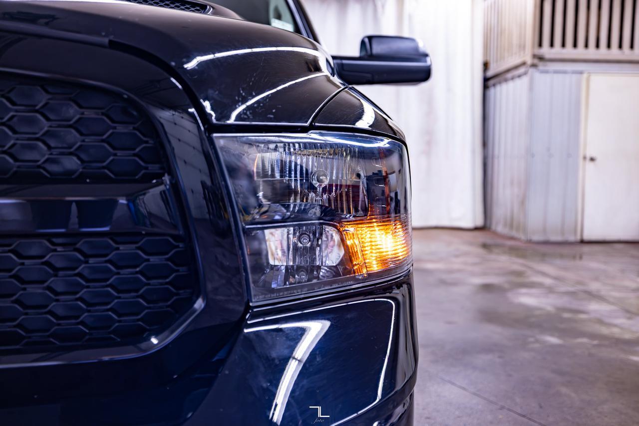 2022 Ram 1500 Classic 4x4 Crew Cab SLT Nav BCam Red Deer AB