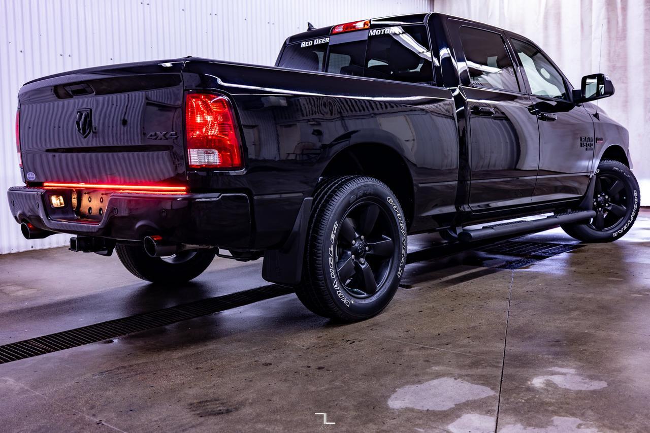 2022 Ram 1500 Classic 4x4 Crew Cab SLT Nav BCam Red Deer AB