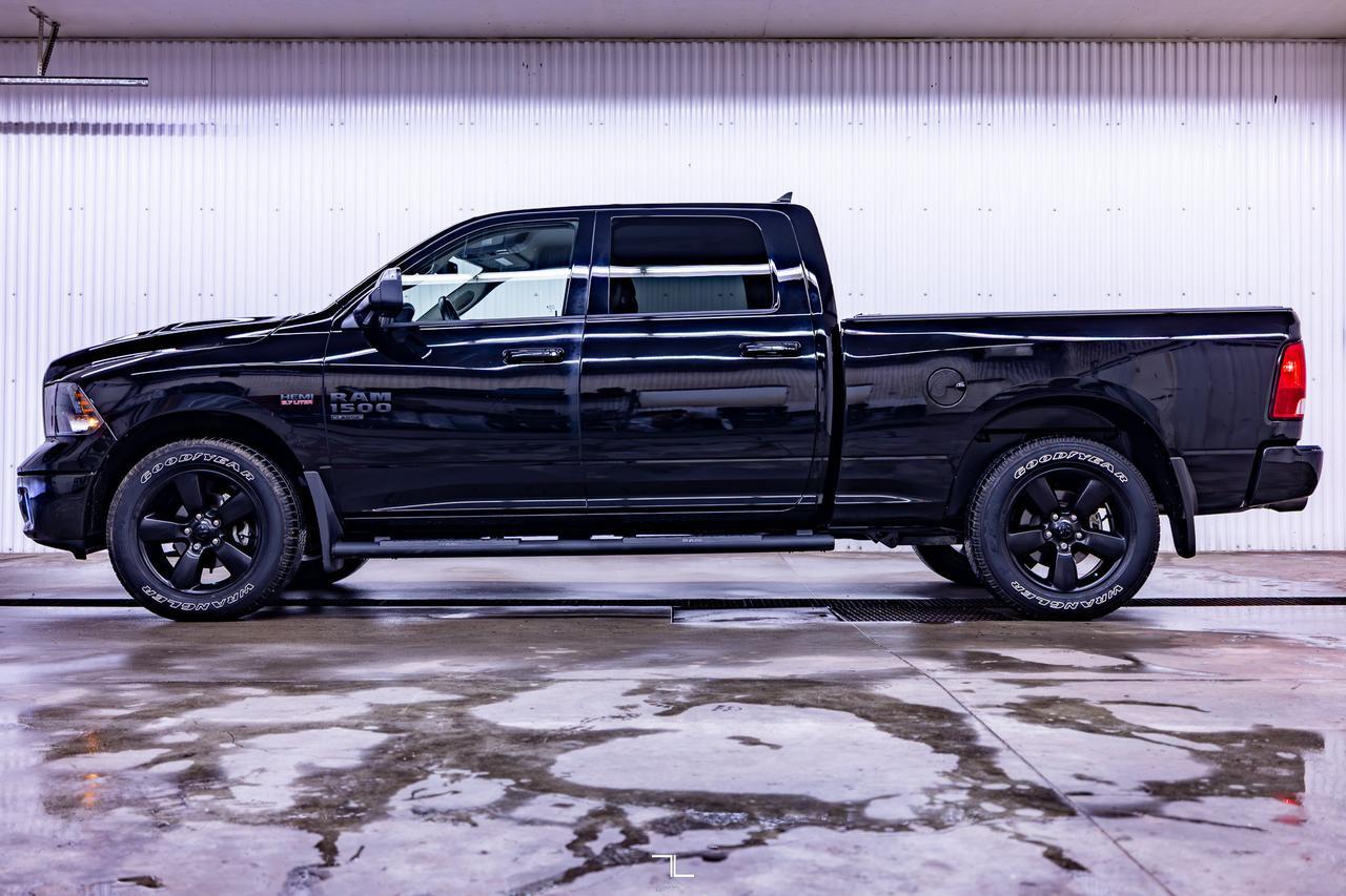 2022 Ram 1500 Classic 4x4 Crew Cab SLT Nav BCam Red Deer AB