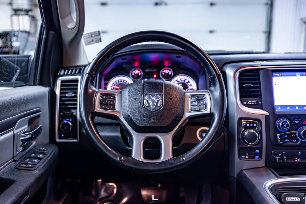 2022 Ram 1500 Classic 4x4 Crew Cab SLT Nav BCam Red Deer AB