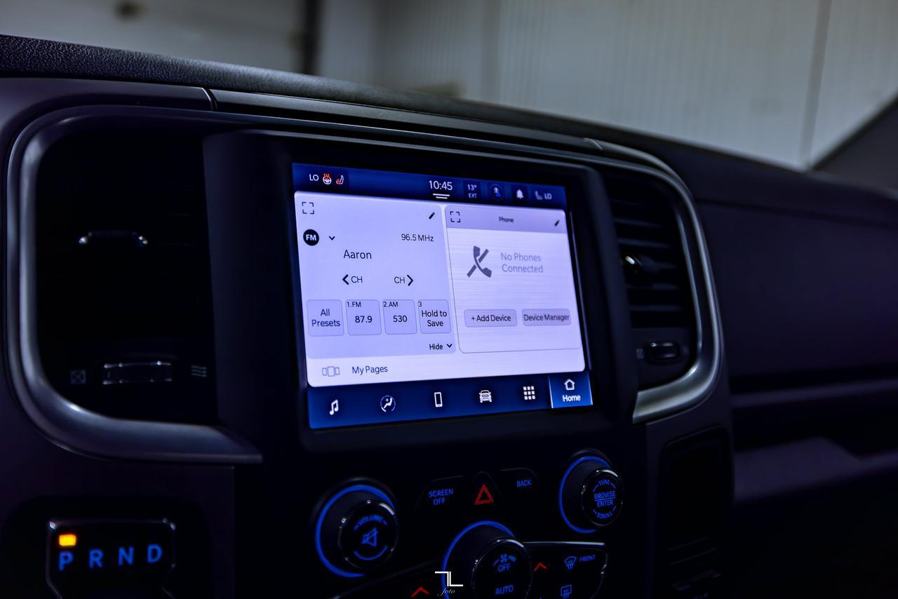 2022 Ram 1500 Classic 4x4 Crew Cab SLT Nav BCam Red Deer AB