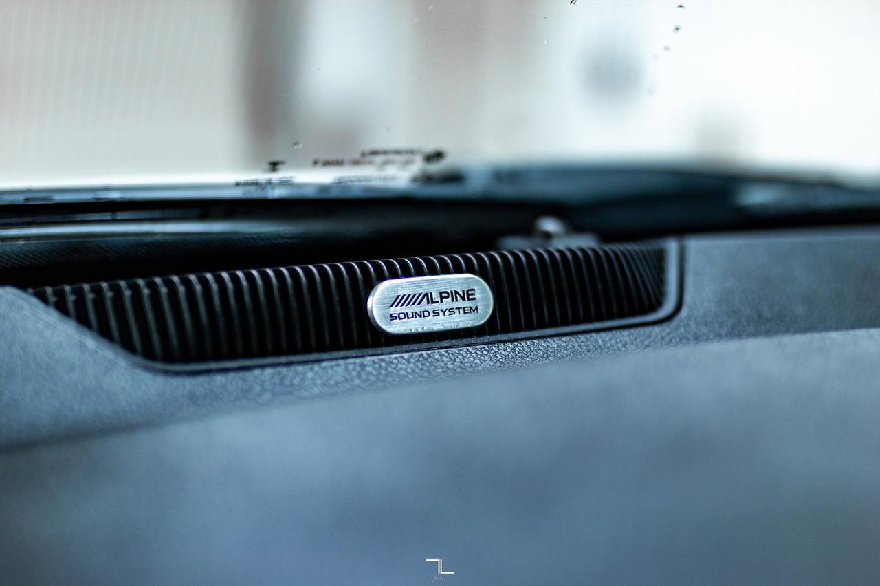 2022 Ram 1500 Classic 4x4 Crew Cab SLT Nav BCam Red Deer AB