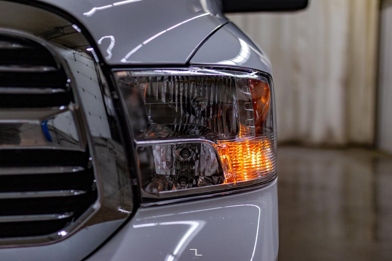 2022 Ram 1500 Classic 4x4 Crew Cab SLT Nav BCam Red Deer AB