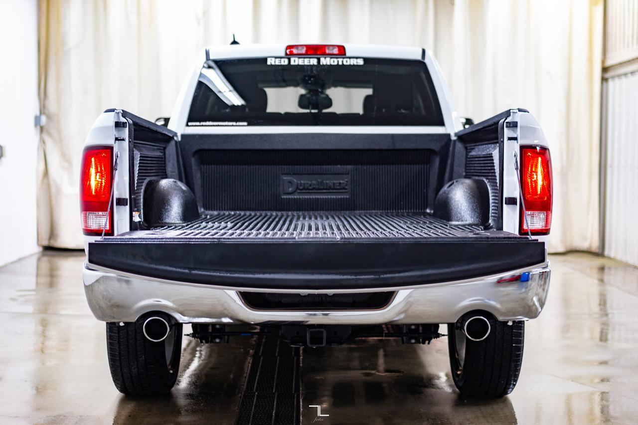 2022 Ram 1500 Classic 4x4 Crew Cab SLT Nav BCam Red Deer AB