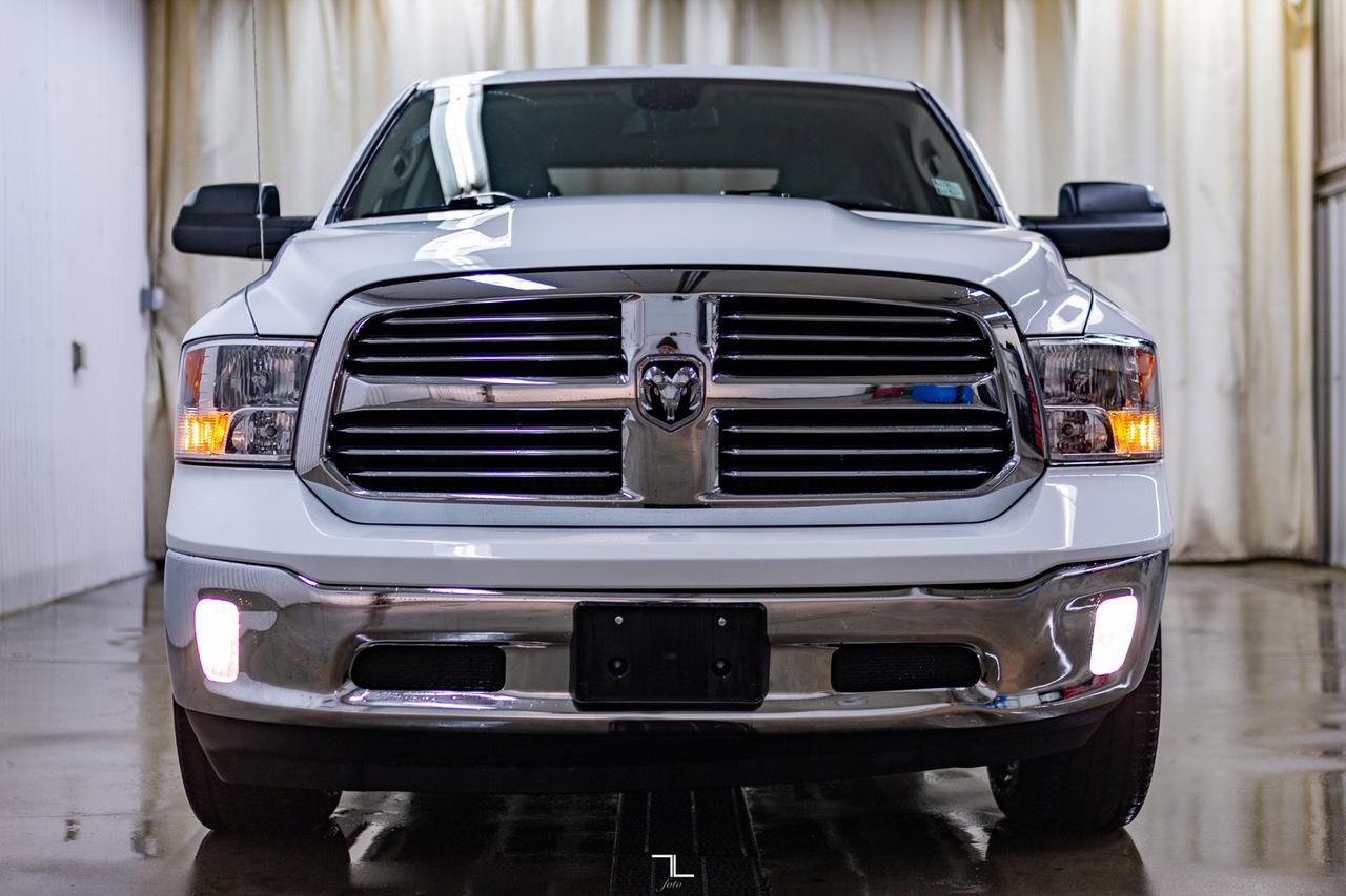 2022 Ram 1500 Classic 4x4 Crew Cab SLT Nav BCam Red Deer AB