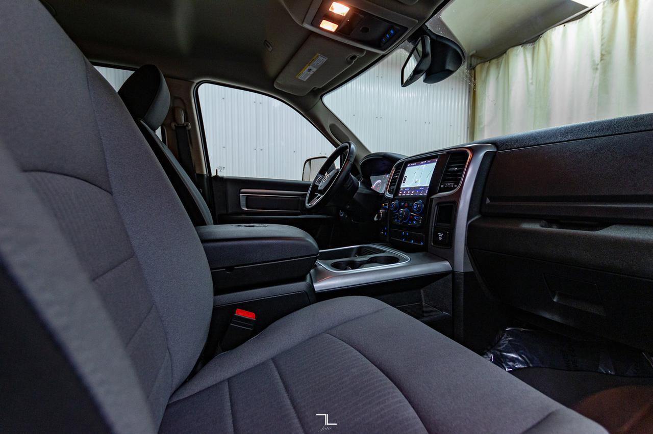 2022 Ram 1500 Classic 4x4 Crew Cab SLT Nav BCam Red Deer AB