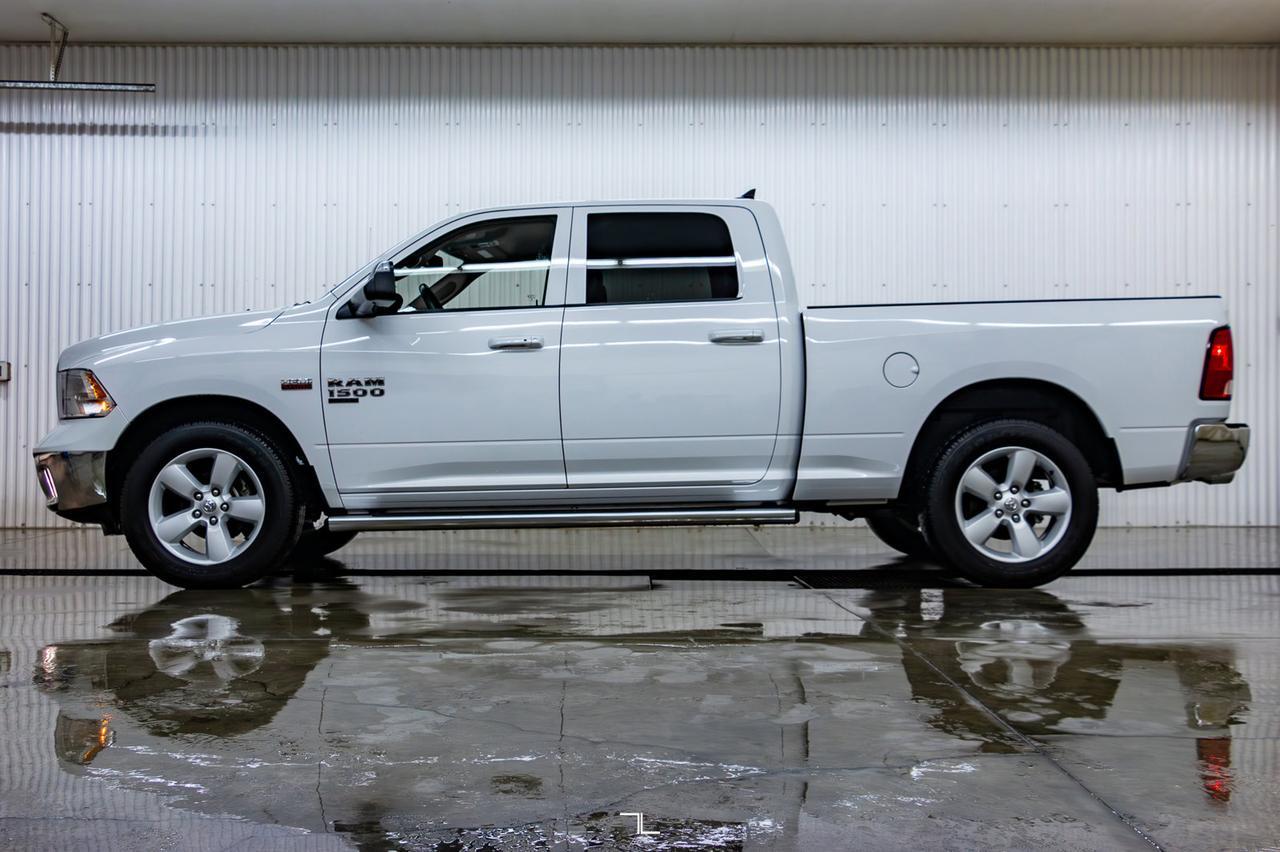 2022 Ram 1500 Classic 4x4 Crew Cab SLT Nav BCam Red Deer AB
