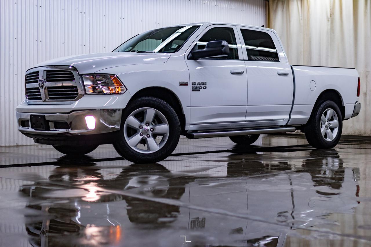 2022 Ram 1500 Classic 4x4 Crew Cab SLT Nav BCam Red Deer AB