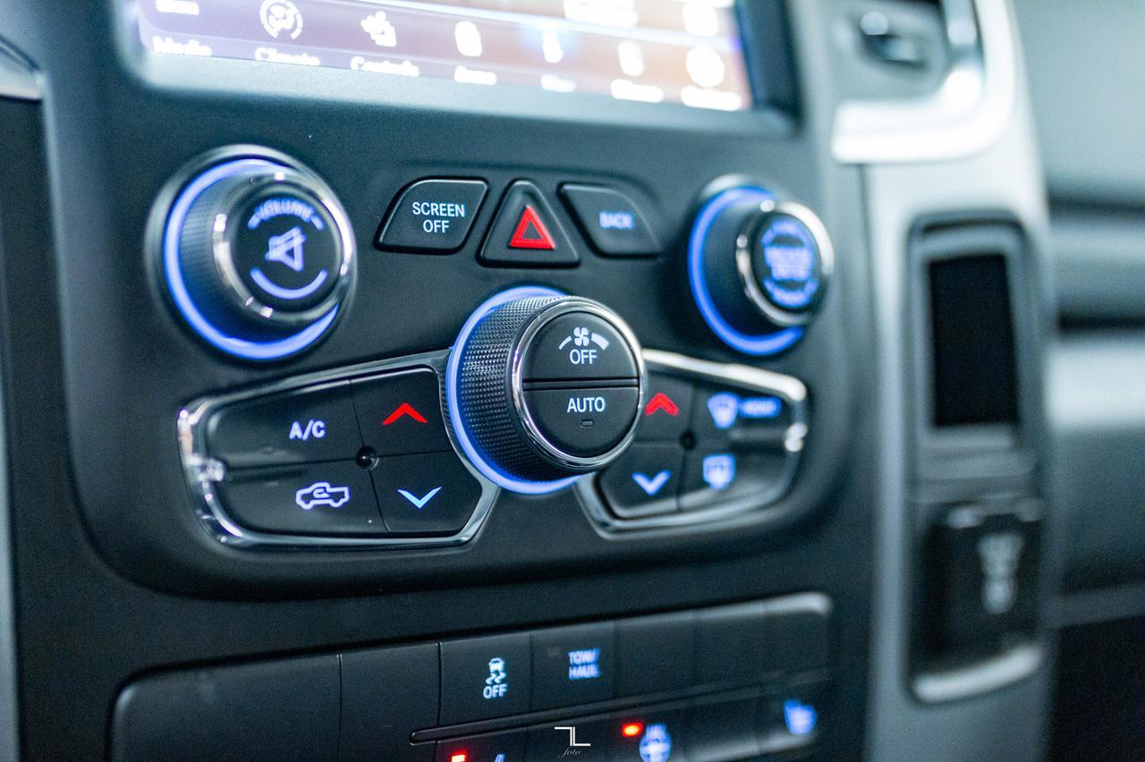 2022 Ram 1500 Classic 4x4 Crew Cab SLT Nav BCam Red Deer AB