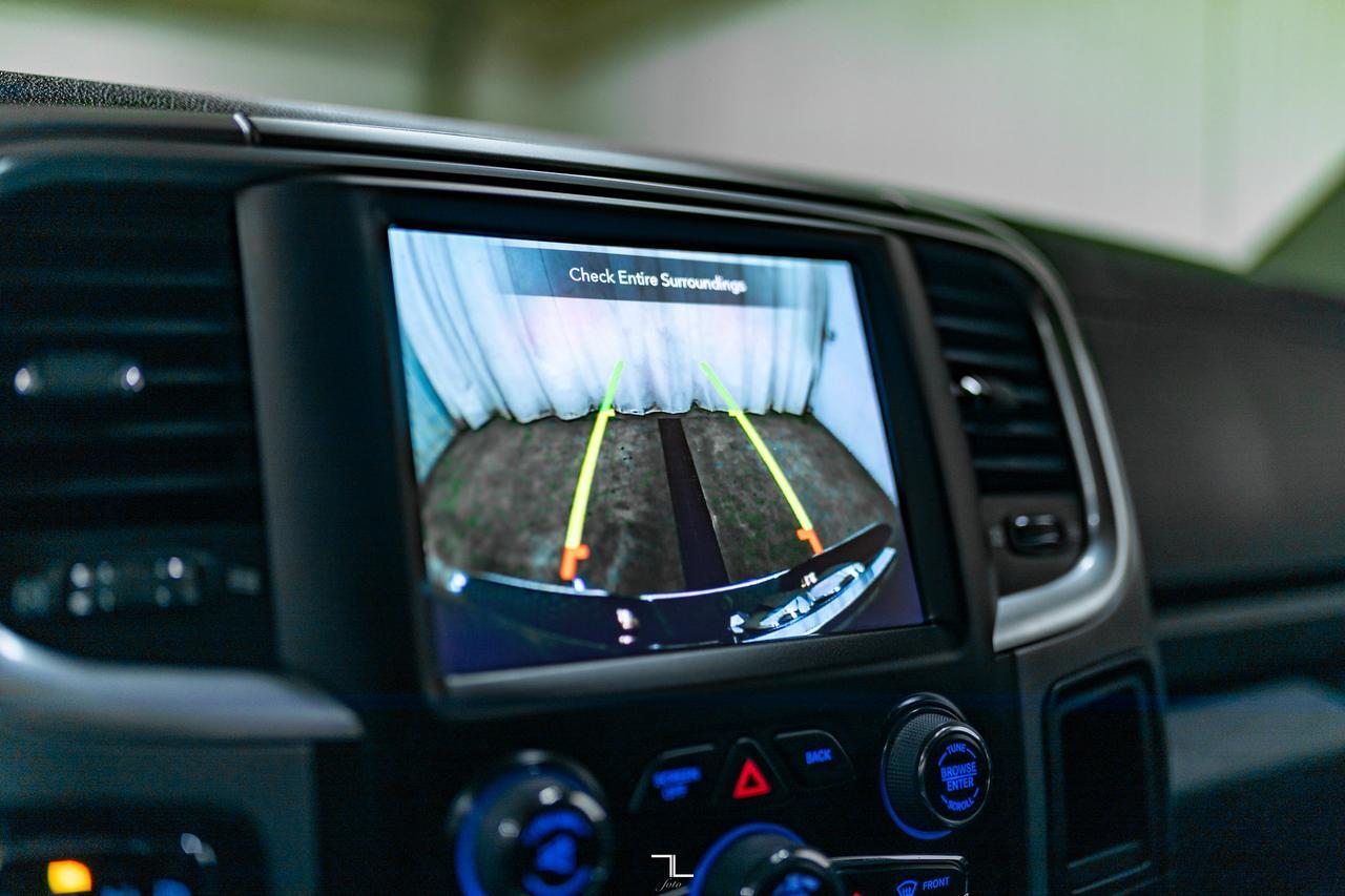 2022 Ram 1500 Classic 4x4 Crew Cab SLT Nav Roof BCam Red Deer AB