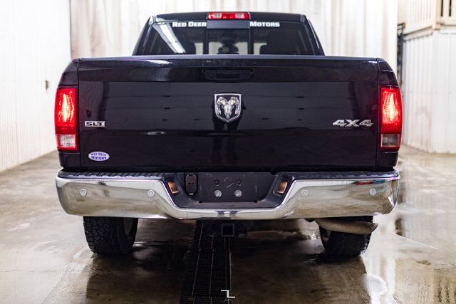 2022 Ram 1500 Classic 4x4 Crew Cab SLT Nav Roof BCam Red Deer AB