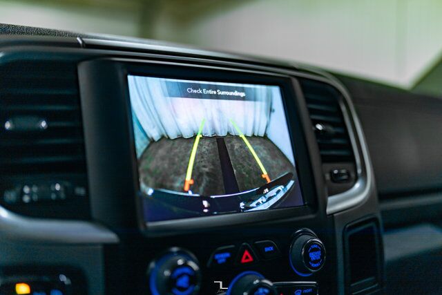 2022 Ram 1500 Classic 4x4 Crew Cab SLT Nav Roof BCam Red Deer AB