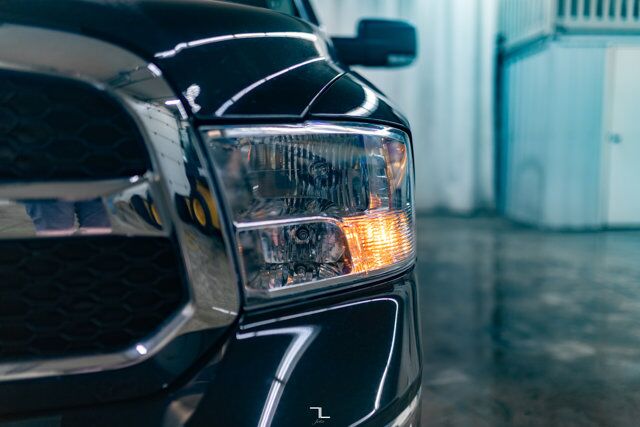 2022 Ram 1500 Classic 4x4 Crew Cab SLT Nav Roof BCam Red Deer AB