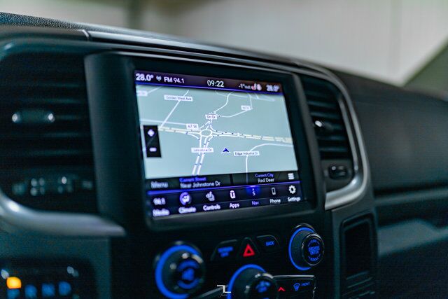 2022 Ram 1500 Classic 4x4 Crew Cab SLT Nav Roof BCam Red Deer AB