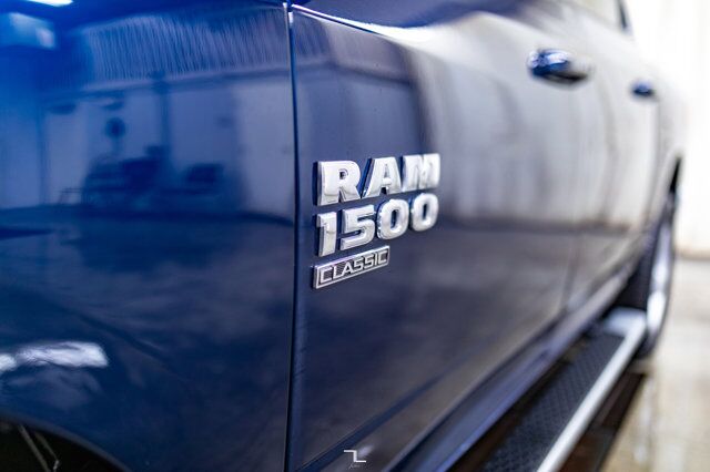 2022 Ram 1500 Classic 4x4 Crew Cab SLT PSeat BCam Red Deer AB