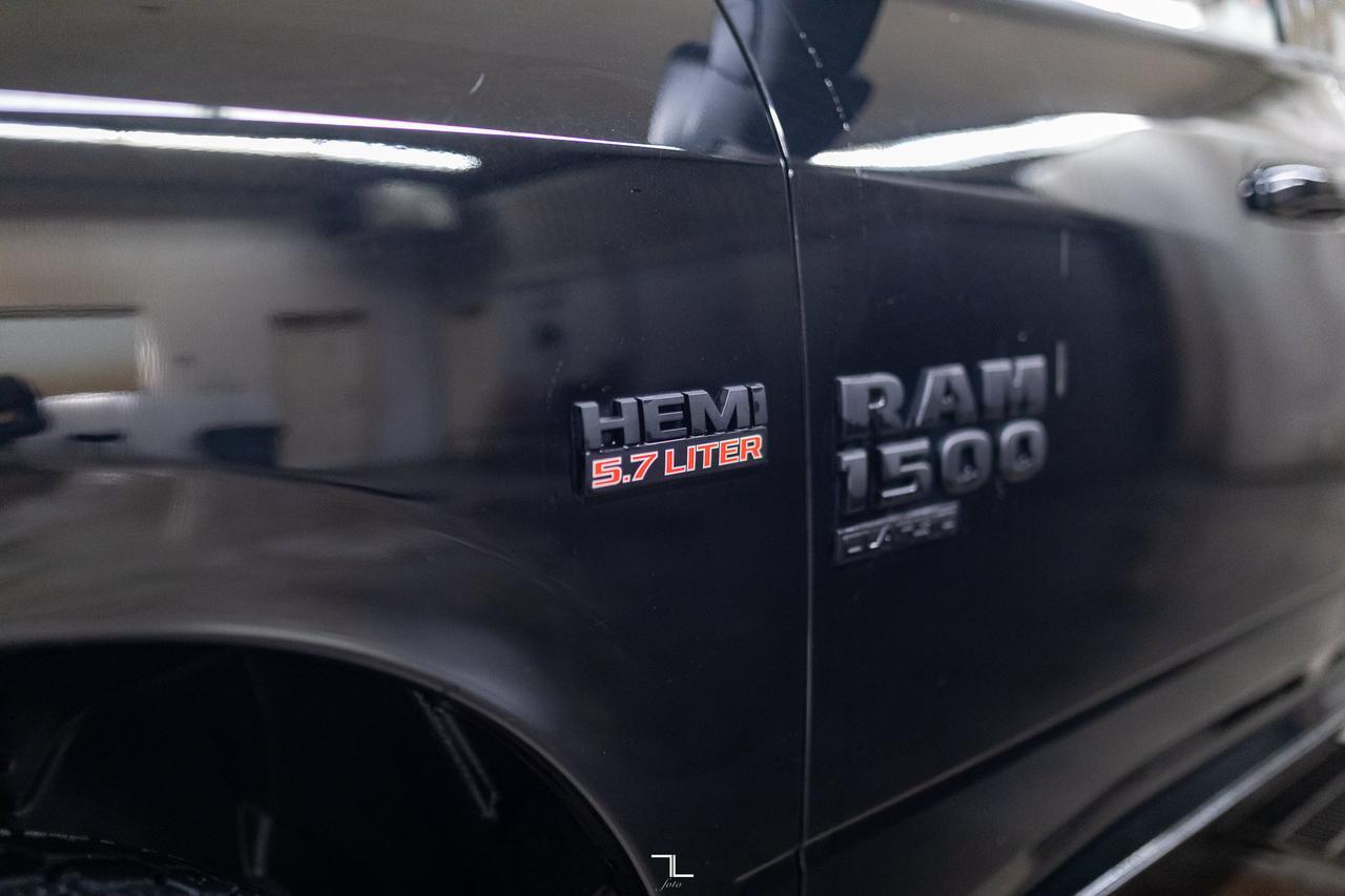 2022 Ram 1500 Classic 4x4 Crew Cab SLT Roof BCam Red Deer AB