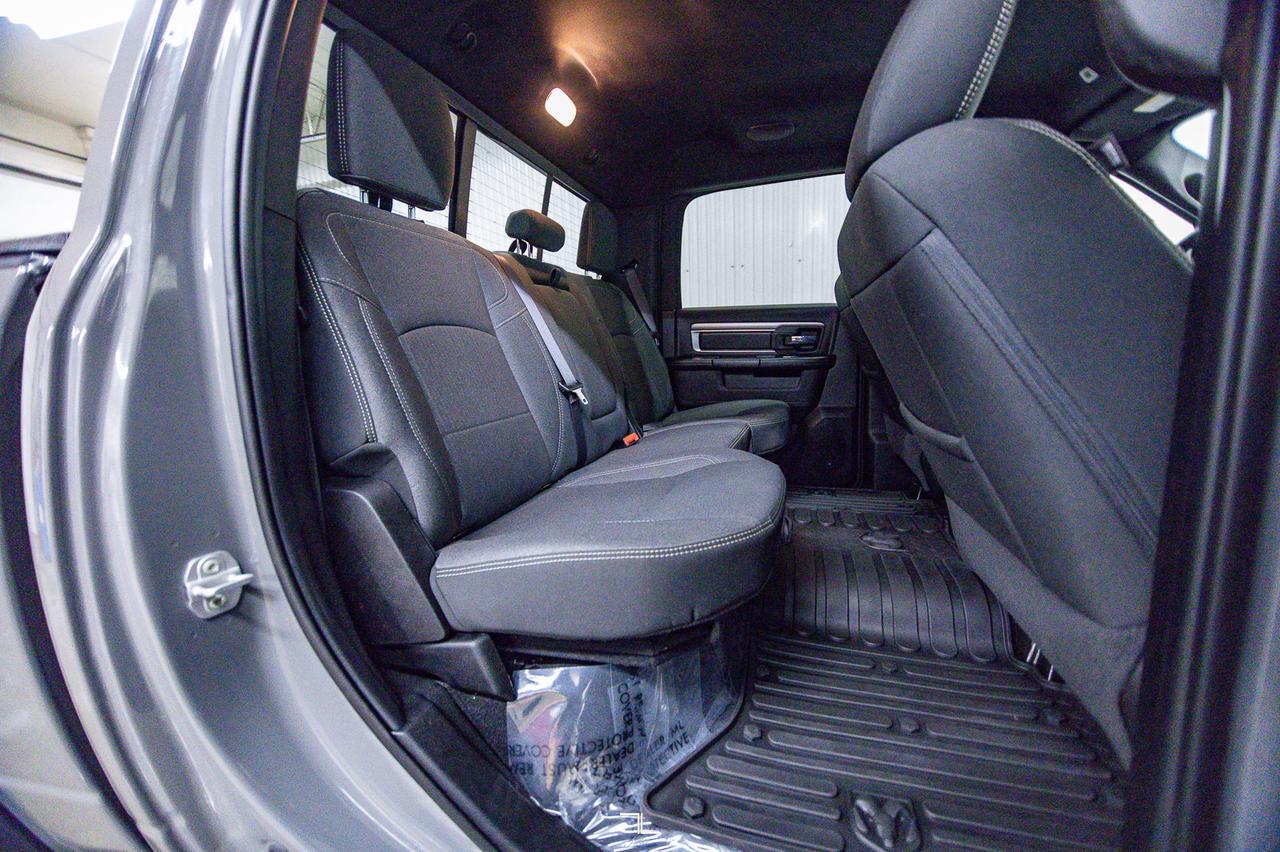 2022 Ram 1500 Classic 4x4 Crew Cab Warlock Nav BCam Red Deer AB