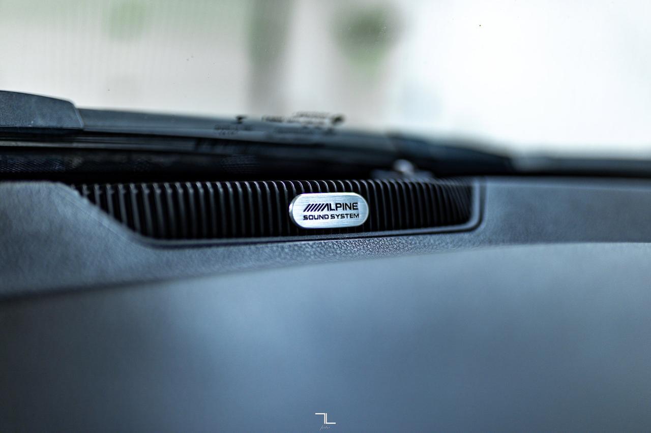 2022 Ram 1500 Classic 4x4 Crew Cab Warlock Nav BCam Red Deer AB