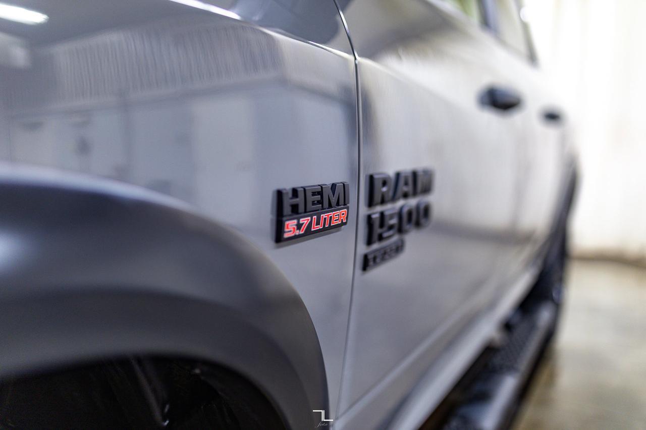 2022 Ram 1500 Classic 4x4 Crew Cab Warlock Nav BCam Red Deer AB