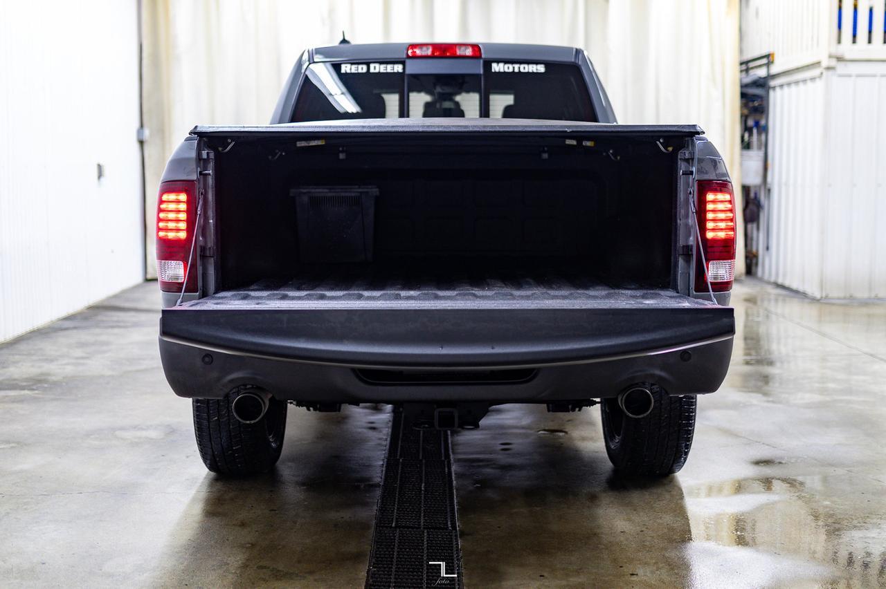 2022 Ram 1500 Classic 4x4 Crew Cab Warlock Nav BCam Red Deer AB