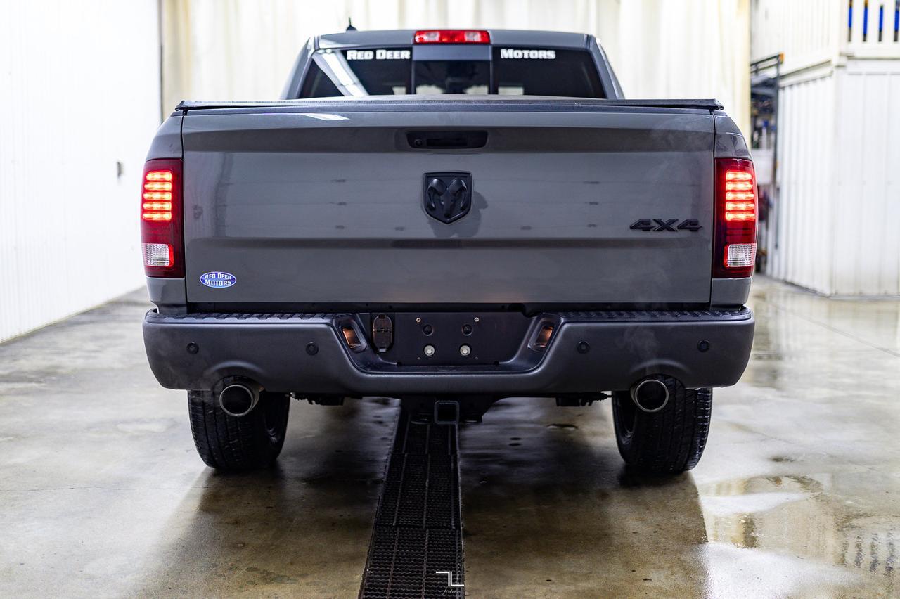 2022 Ram 1500 Classic 4x4 Crew Cab Warlock Nav BCam Red Deer AB