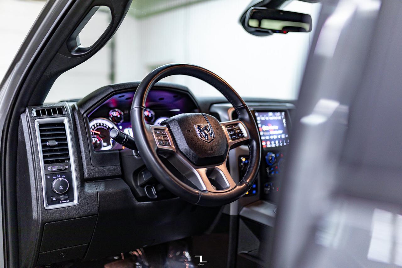2022 Ram 1500 Classic 4x4 Crew Cab Warlock Nav BCam Red Deer AB