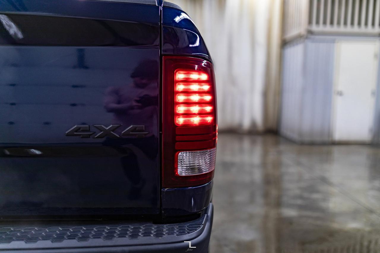 2022 Ram 1500 Classic 4x4 Crew Cab Warlock Nav BCam Red Deer AB