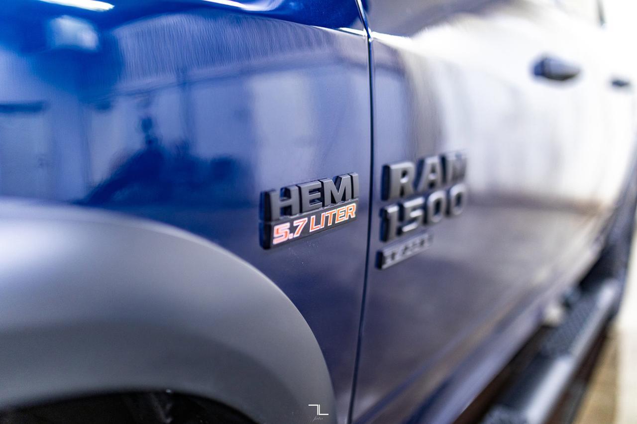 2022 Ram 1500 Classic 4x4 Crew Cab Warlock Nav BCam Red Deer AB