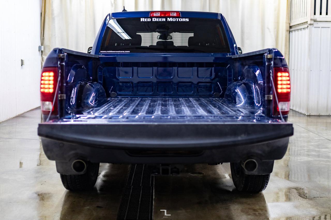 2022 Ram 1500 Classic 4x4 Crew Cab Warlock Nav BCam Red Deer AB