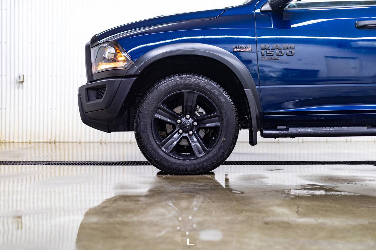 2022 Ram 1500 Classic 4x4 Crew Cab Warlock Nav BCam Red Deer AB