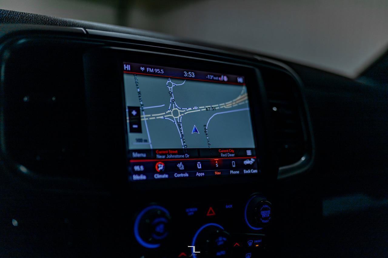 2022 Ram 1500 Classic 4x4 Crew Cab Warlock Nav BCam Red Deer AB