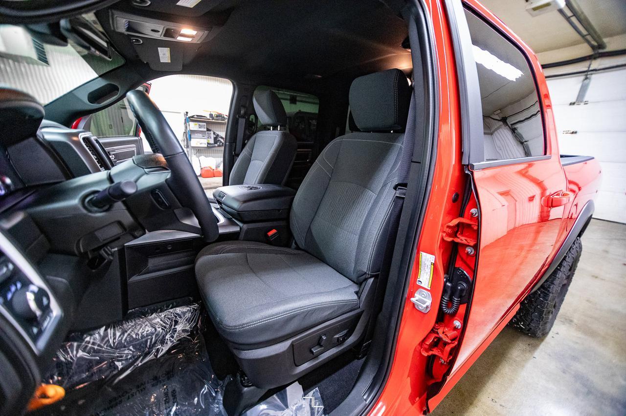 2022 Ram 1500 Classic 4x4 Crew Cab Warlock Nav BCam Red Deer AB