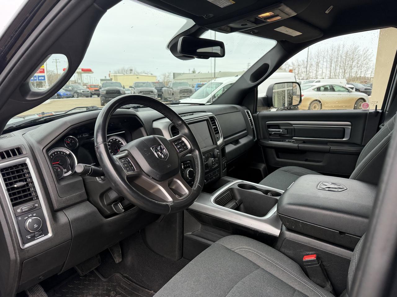 2022 Ram 1500 Classic Classic Warlock | V8 HEMI | NAV | Heated Seats | Remote Start | Rearview Camera | Towing Capability Redwater AB